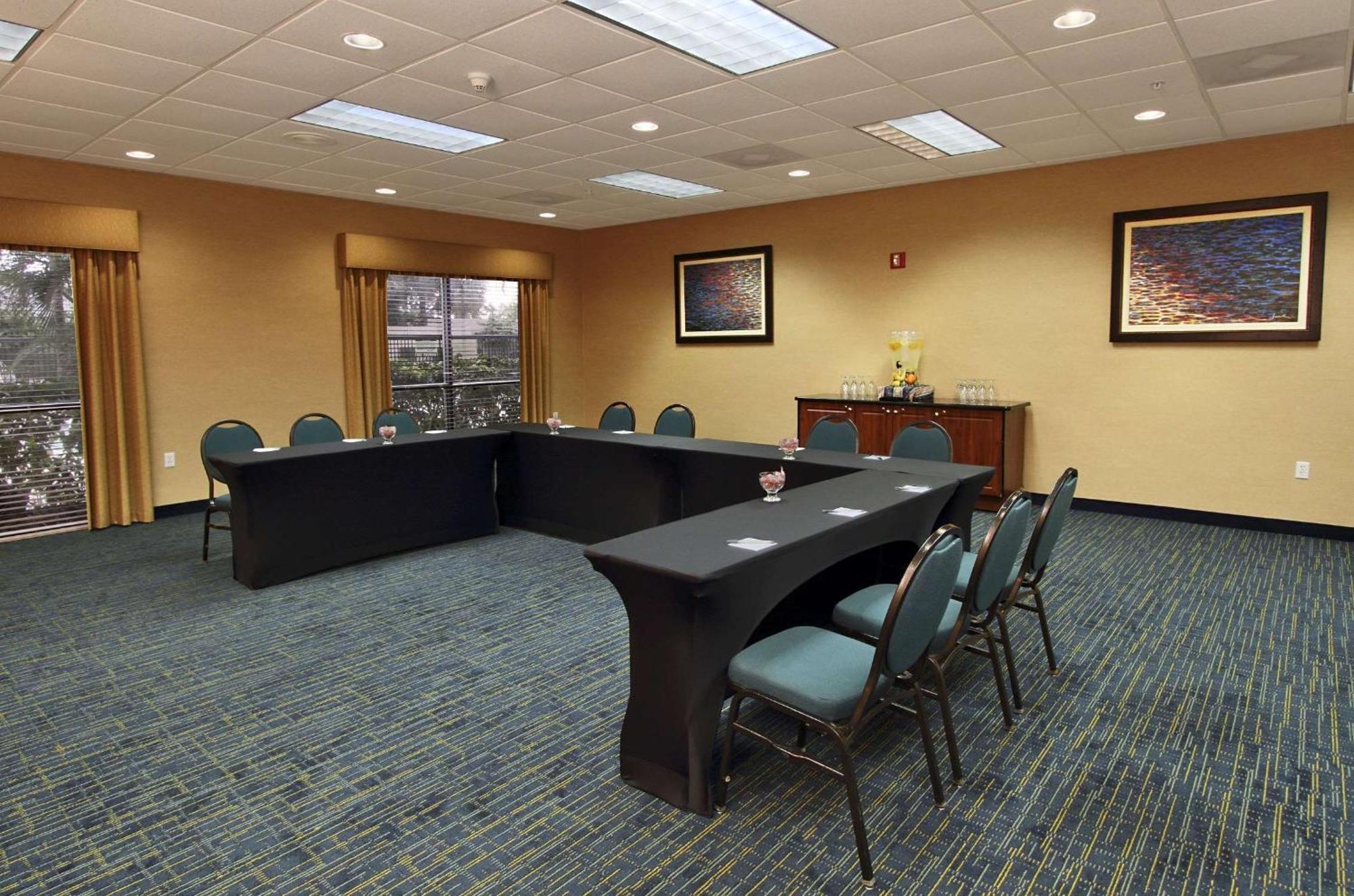 Hampton Inn Cocoa Beach Bagian luar foto